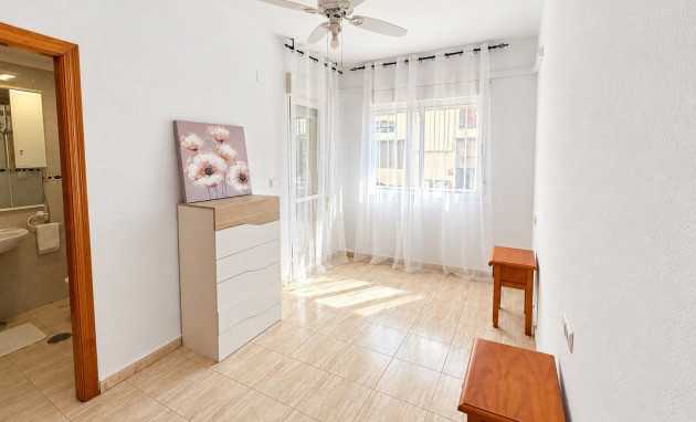 Herverkoop - Apartment - Torrevieja - Centro