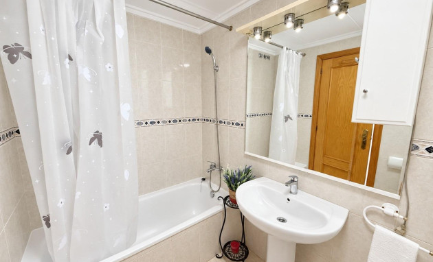Herverkoop - Apartment - Torrevieja - Centro