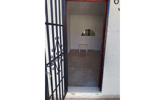 Herverkoop - Bungalow - Gelijkvloers - Torrevieja - Torretas