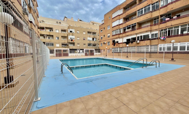 Herverkoop - Apartment - Torrevieja - Centro