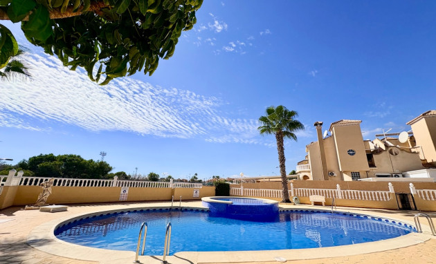 Herverkoop - Terraced house - Orihuela Costa - Playa Flamenca