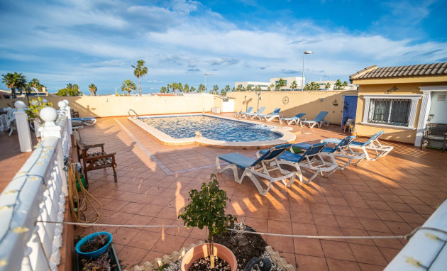 Resale - Villa - Torrevieja - LOS BALCONES - LOS ALTOS