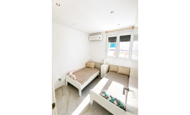 Herverkoop - Herenhuis - Torrevieja - Los balcones