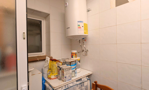 Reventa - Quad House - Lo Crispin