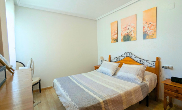 Reventa - Quad House - Lo Crispin