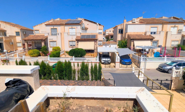 Reventa - Quad House - Lo Crispin