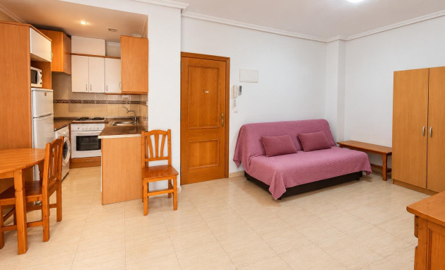 Reventa - Studio - Torrevieja - Estacion de autobuses