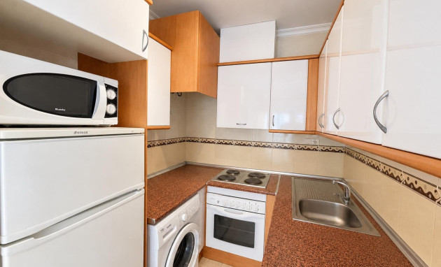 Reventa - Studio - Torrevieja - Estacion de autobuses