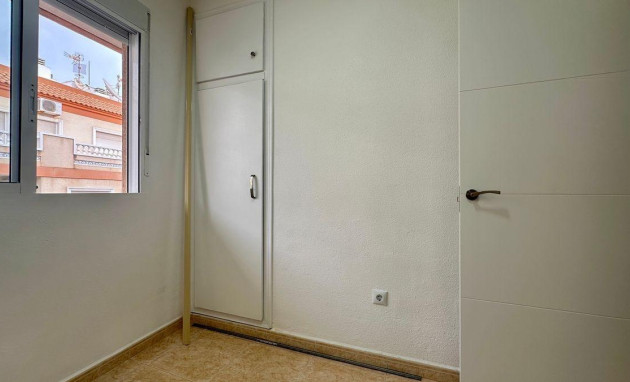 Revente - Apartment - Torrevieja - Estacion de autobuses