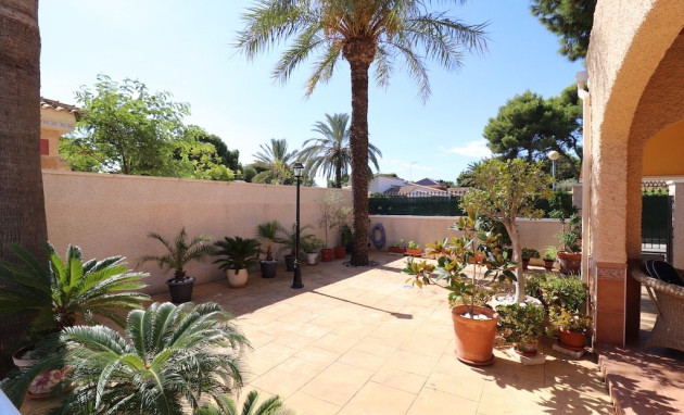 Herverkoop - Villa - Orihuela Costa - Punta Prima