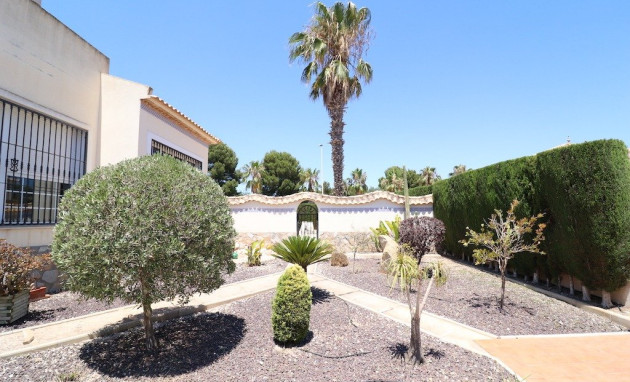 Resale - Villa - Orihuela Costa - Las Ramblas