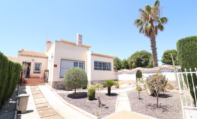 Resale - Villa - Orihuela Costa - Las Ramblas