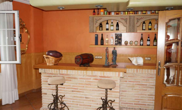 Resale - Detached House / Villa - Almoradí