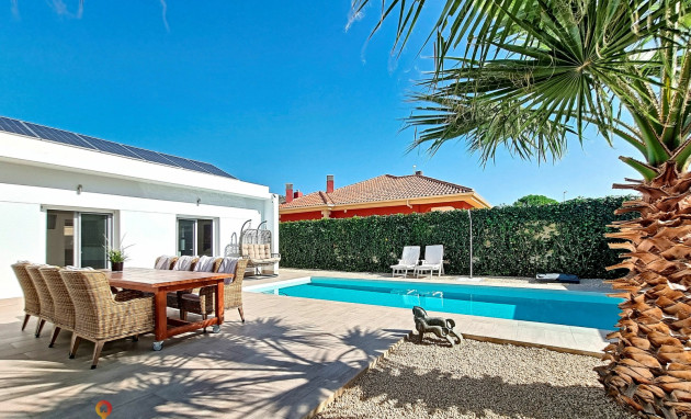 Resale - Villa - La Romana - None