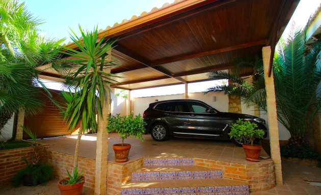 Resale - Villa - Torrevieja - Aguas Nuevas II