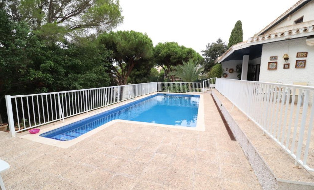 Resale - Villa - Orihuela Costa - Campoamor