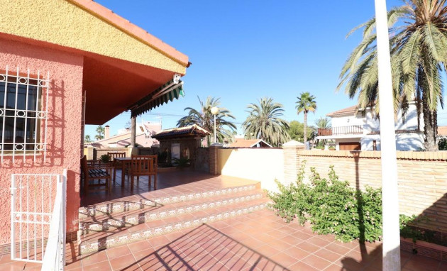 Reventa - Villa - Cabo Roig - MUY CERCA DE LA PLAYA