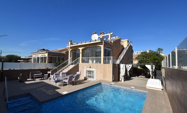 Resale - Villa - Torrevieja - Los altos