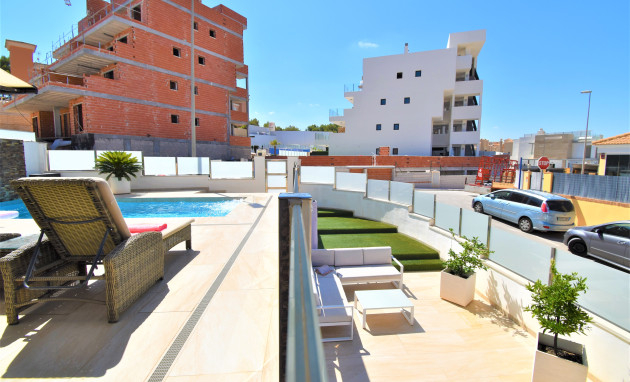 Revente - Detached Villa - Orihuela Costa - Villamartin