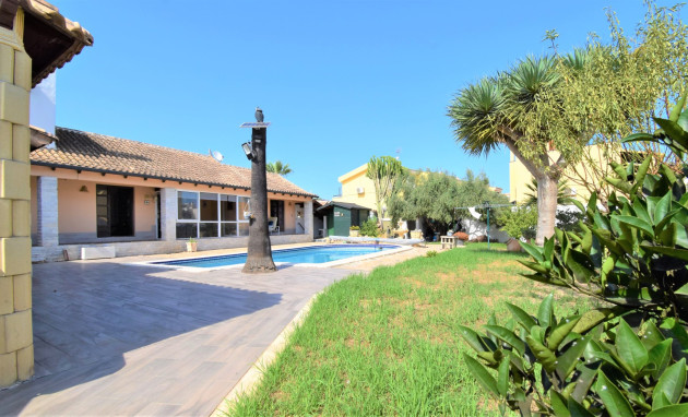 Herverkoop - Detached Villa - Orihuela Costa - Villamartin