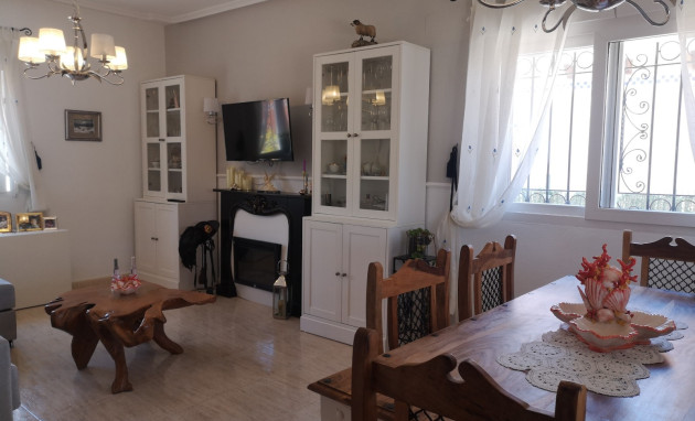 Reventa - Villa - Los Montesinos - Los Montesinos - Urb. La Herrada