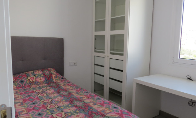 Reventa - Apartamento - Sin dormitorio - Torrevieja - Center