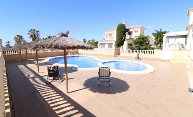 Revente - Villa - Orihuela Costa - Lomas de Cabo Roig