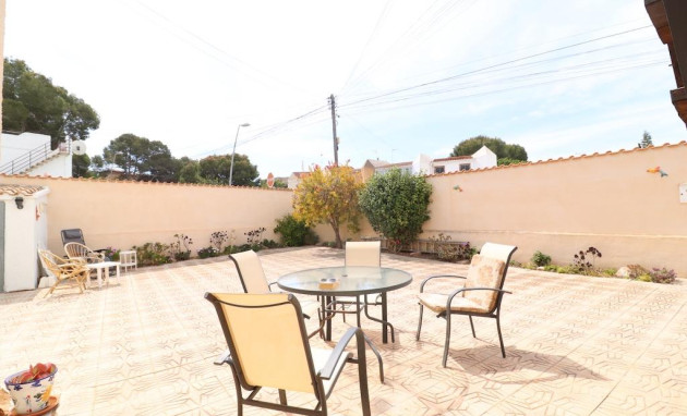 Resale - Bungalow - Groundfloor - Torrevieja - Lago jardin