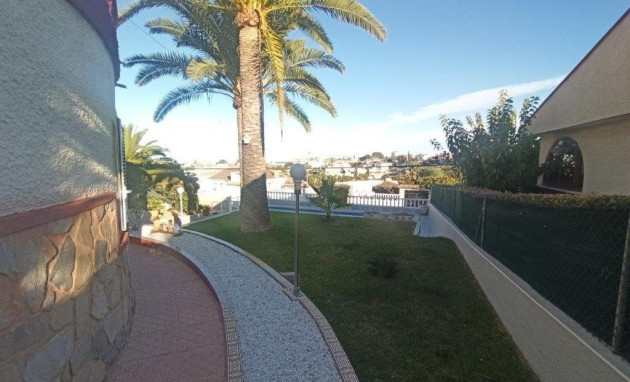 Herverkoop - Villa - Torrevieja - Los balcones