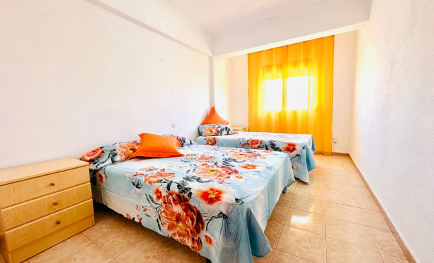 Resale - Apartment - Torrevieja - Centro